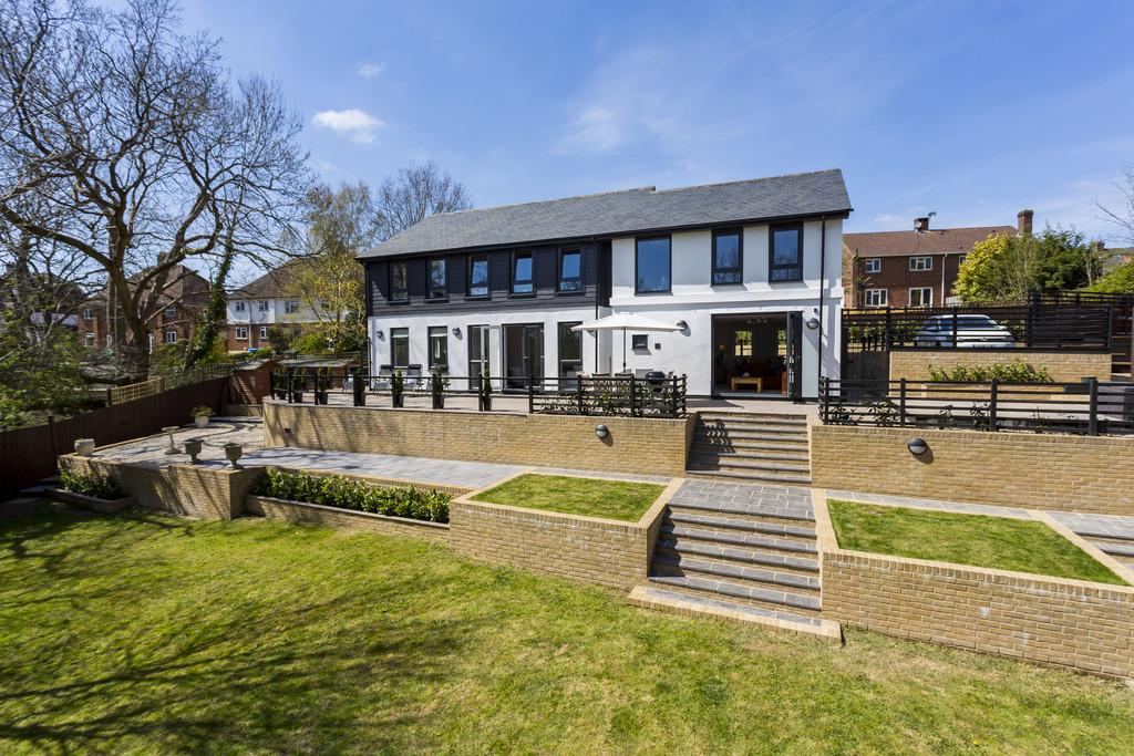 Newlands Road, Tunbridge Wells 6 bed detached house £1,175,000