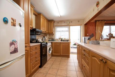 5 Dovedale, Stevenage, SG2 9EJ