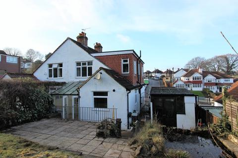 47 Rickman Hill, Coulsdon, CR5 3DT