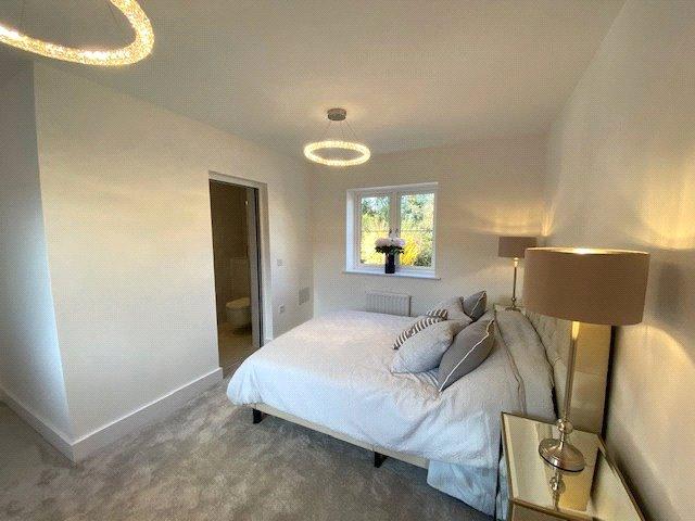 Master &amp; En-suite