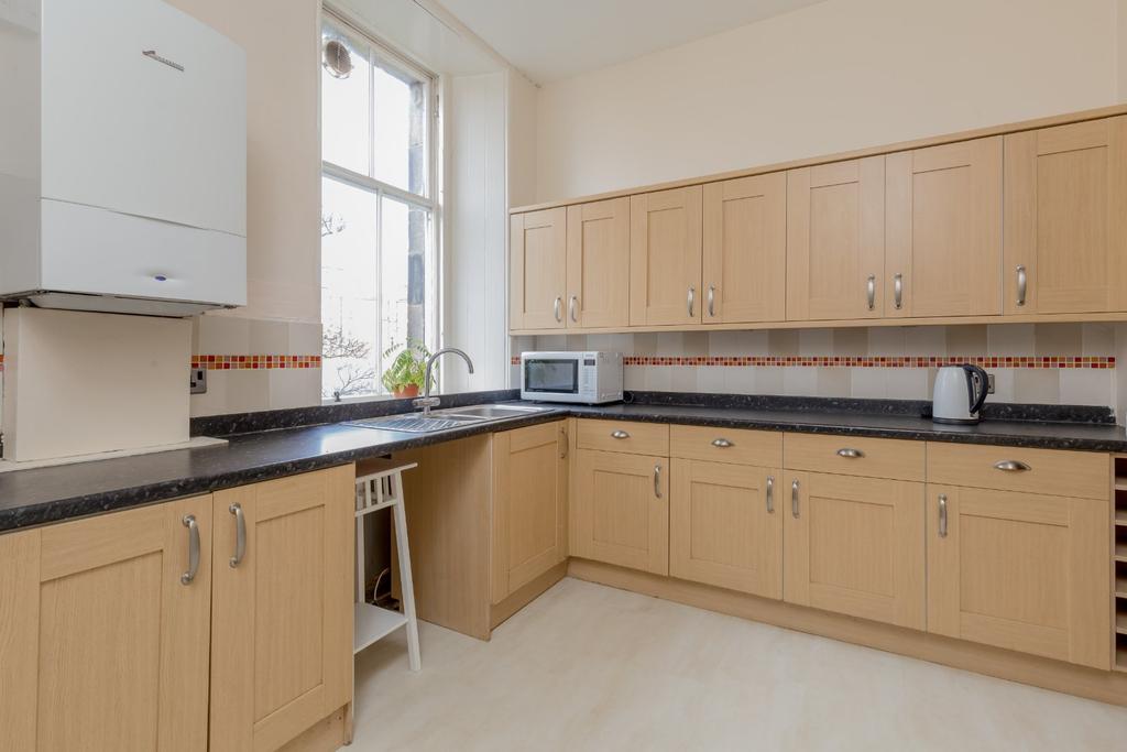 Breakfasting Kitchen