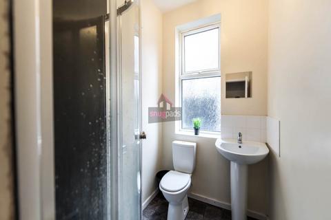Studio to rent, Gildabrook Road, Salford, Manchester