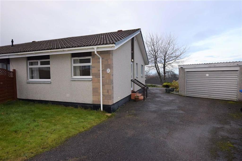 Leachkin Drive, Inverness 2 bed semidetached bungalow £150,000