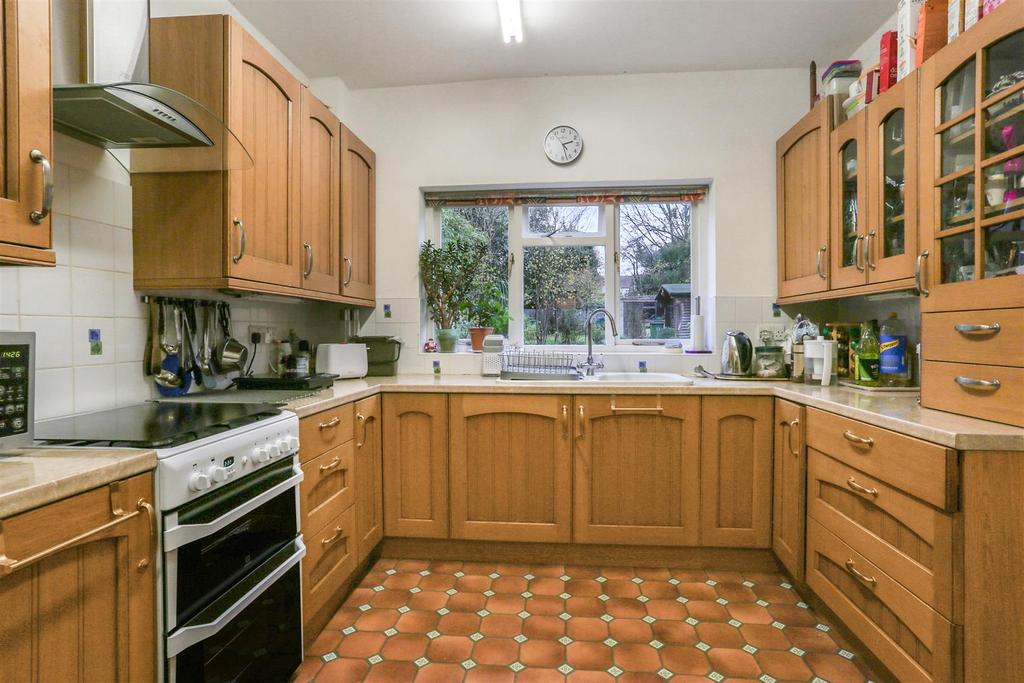 485527391 - 87 Carshalton Park Road, SM5 6.jpg