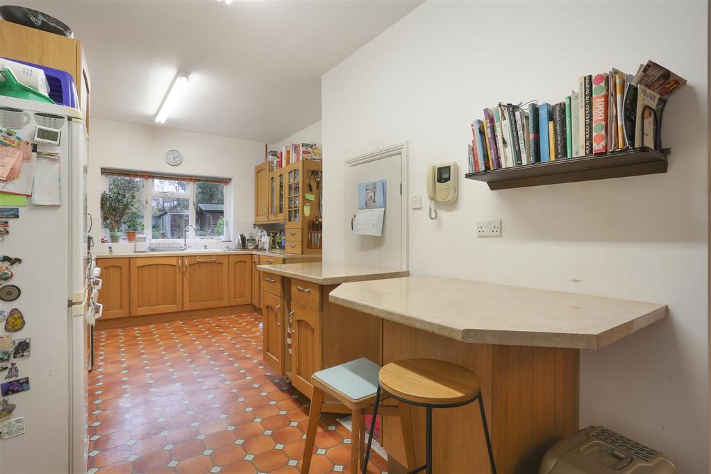 485527391 - 87 Carshalton Park Road, SM5 8.jpg