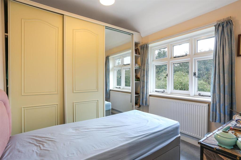 485527391 - 87 Carshalton Park Road, SM5 12.jpg