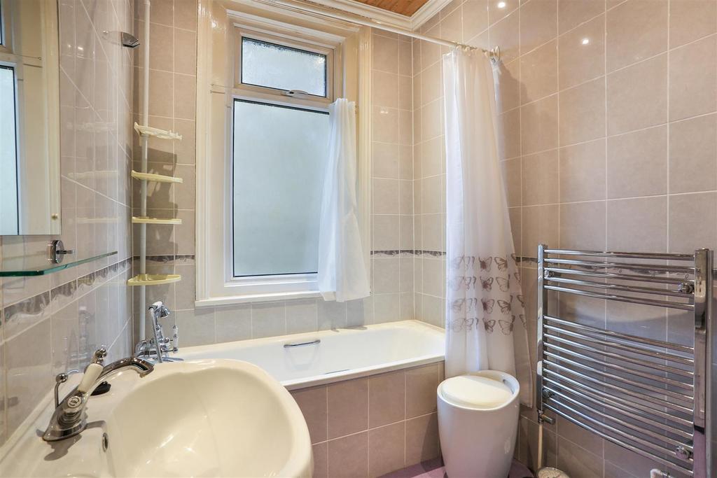 485527391 - 87 Carshalton Park Road, SM5 15.jpg