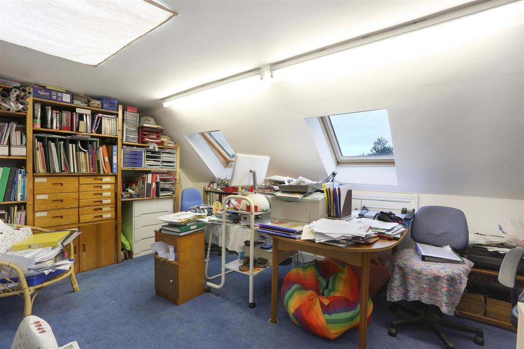 485527391 - 87 Carshalton Park Road, SM5 9.jpg