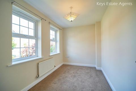 68 Chillington Way, Stoke-on-trent, ST6 8GA