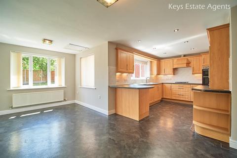 68 Chillington Way, Stoke-on-trent, ST6 8GA