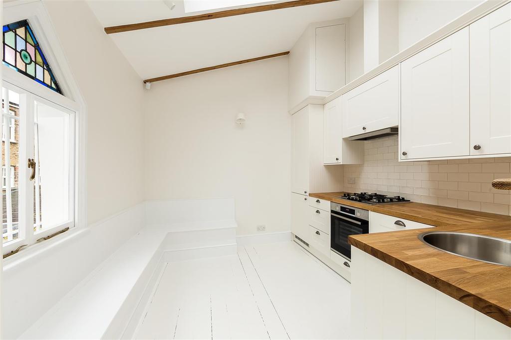 Lettings Hammersmith Irving Road   Kitchen 1.jpg