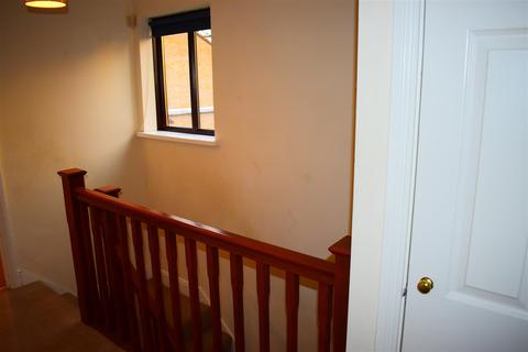 16 Hidcote Close, Northampton, NN4 0XQ