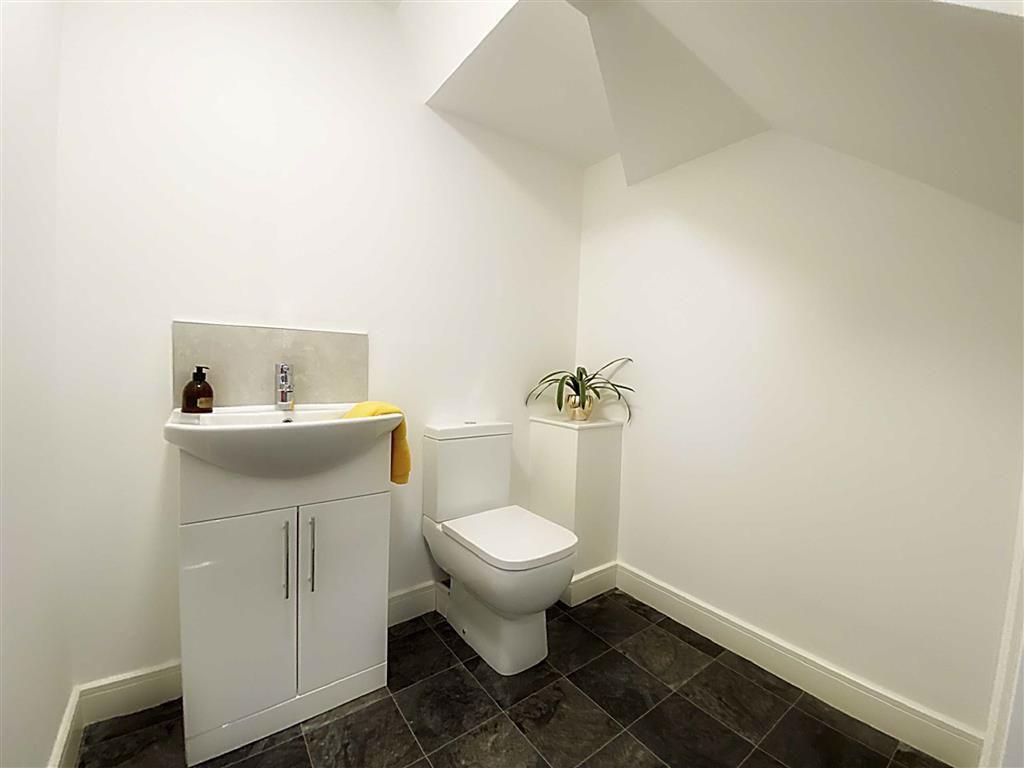 Cloakroom/WC