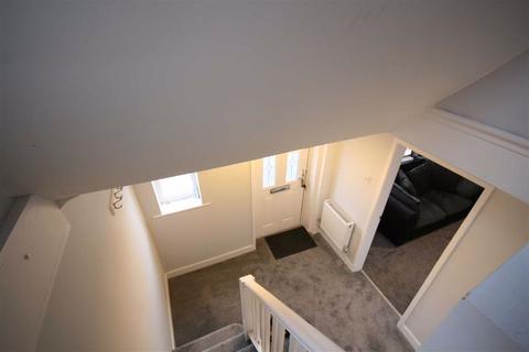 17 Thackeray Grove, Droylsden, Manchester, M43 7NB