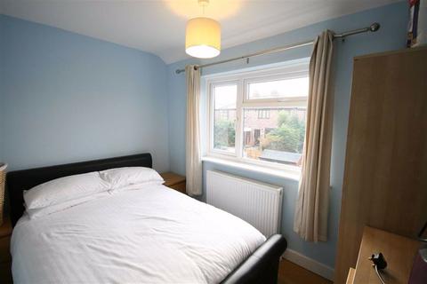 17 Thackeray Grove, Droylsden, Manchester, M43 7NB