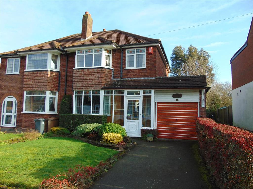 Weston Crescent, Aldridge 3 bed semidetached house £269,950