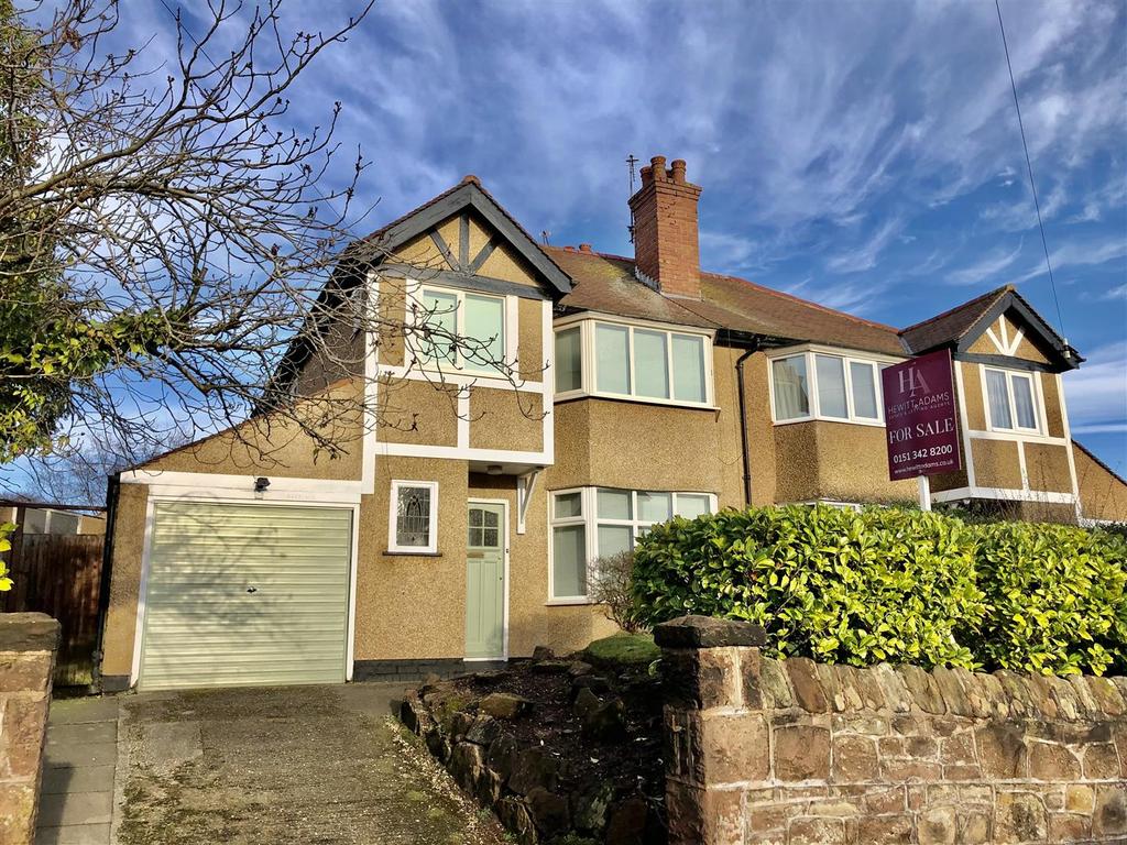 Castle Drive, Heswall, Wirral 3 bed semidetached house £300,000
