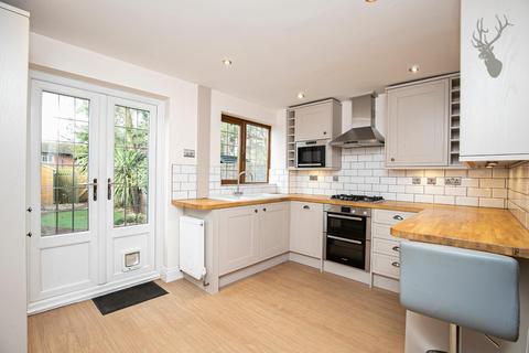 52 Garnon Mead, Coopersale, Epping, CM16 7RW