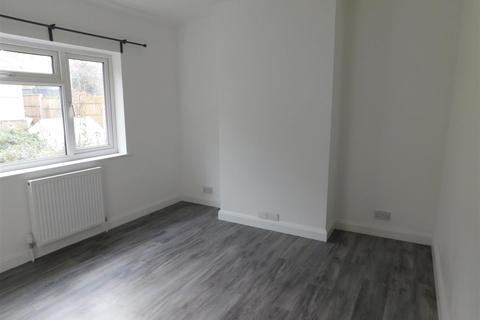 6 Broadwaters Drive, Kidderminster, DY10 2RY