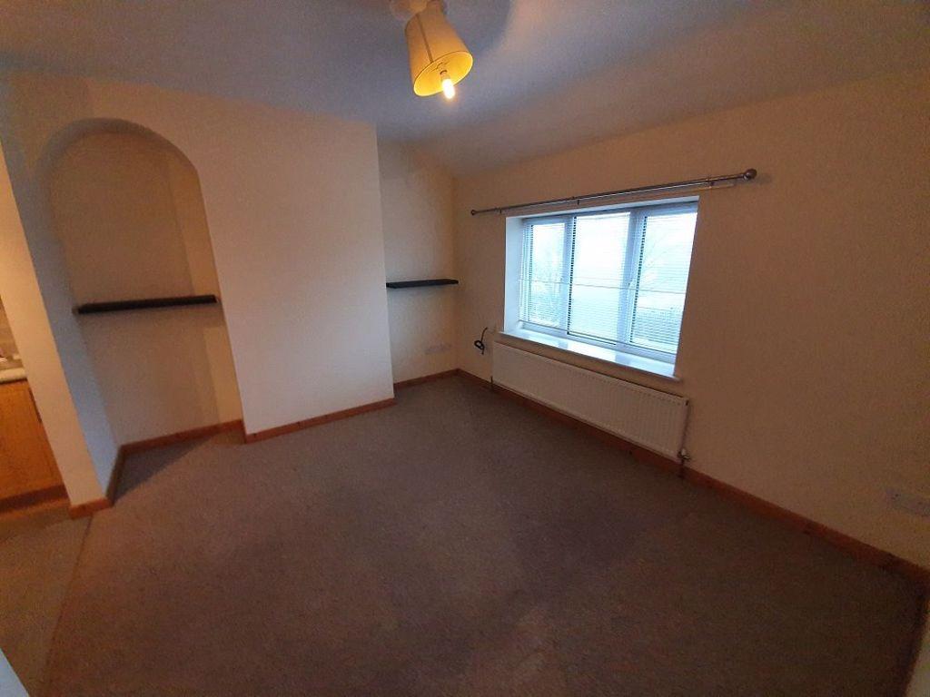 Coalpit Fields Road, Bedworth 2 bed flat £525 pcm (£121 pw)