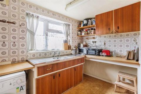 42 Easter Way, South Godstone, Godstone, RH9 8HQ