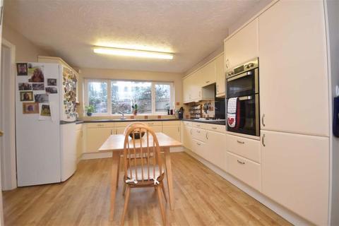 12 Farjeon Close, Ledbury, HR8 2FU