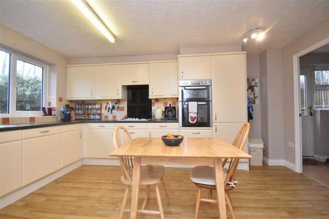 12 Farjeon Close, Ledbury, HR8 2FU