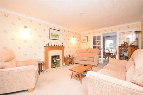 12 Farjeon Close, Ledbury, HR8 2FU