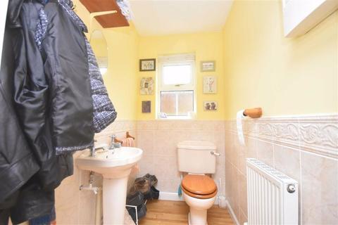 12 Farjeon Close, Ledbury, HR8 2FU