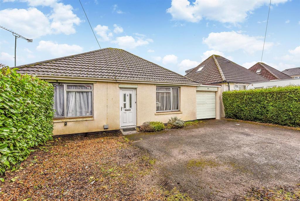 Charlton Road, Andover 3 bed detached bungalow £275,000