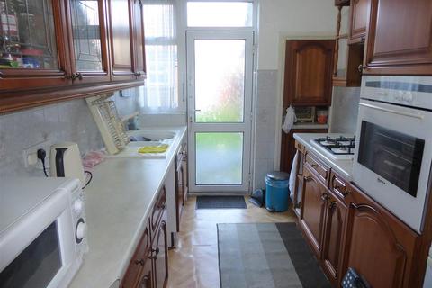 12 Granville Avenue, Hounslow, TW3 3TF