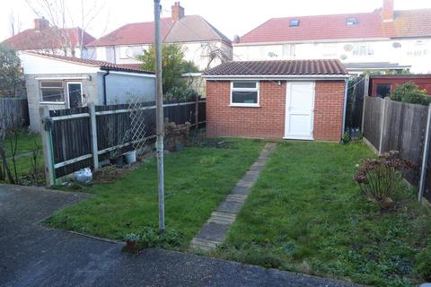 12 Granville Avenue, Hounslow, TW3 3TF
