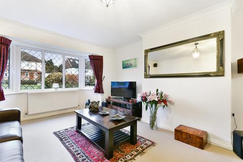 121 Chapel Way, Epsom, KT18 5TB