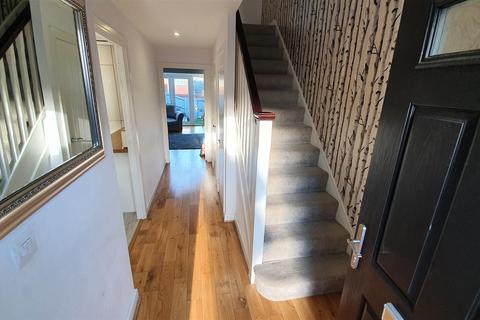 8 Lune Way, Bingham, Nottingham, NG13 8YX