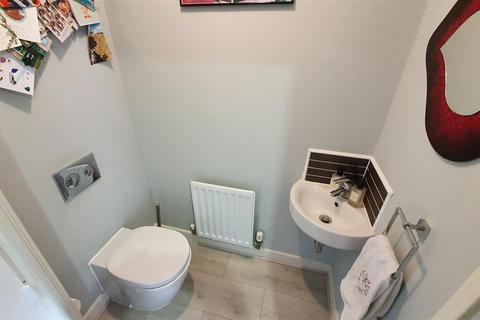 8 Lune Way, Bingham, Nottingham, NG13 8YX