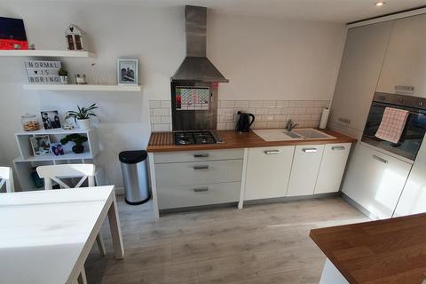 8 Lune Way, Bingham, Nottingham, NG13 8YX