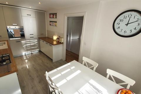 8 Lune Way, Bingham, Nottingham, NG13 8YX
