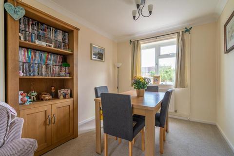 32 Alexandra Road, Evesham, WR11 2QQ