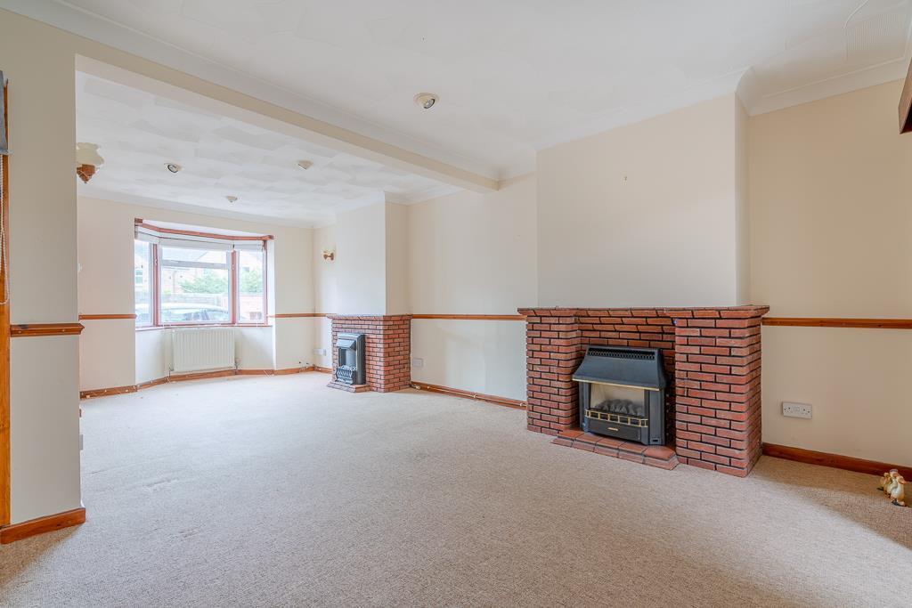 Lime Street, Evesham 3 bed terraced house £200,000