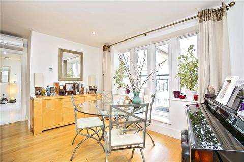 2 bedroom apartment for sale, Earls House, Strand Drive, Kew, Surrey, TW9