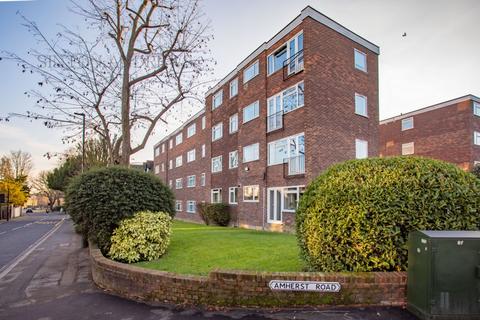 Flat 14, Hilton House Amherst Road, London, W13 8NF