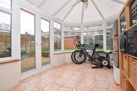 21 Ashcombe Road, Dorking, RH4 1NB