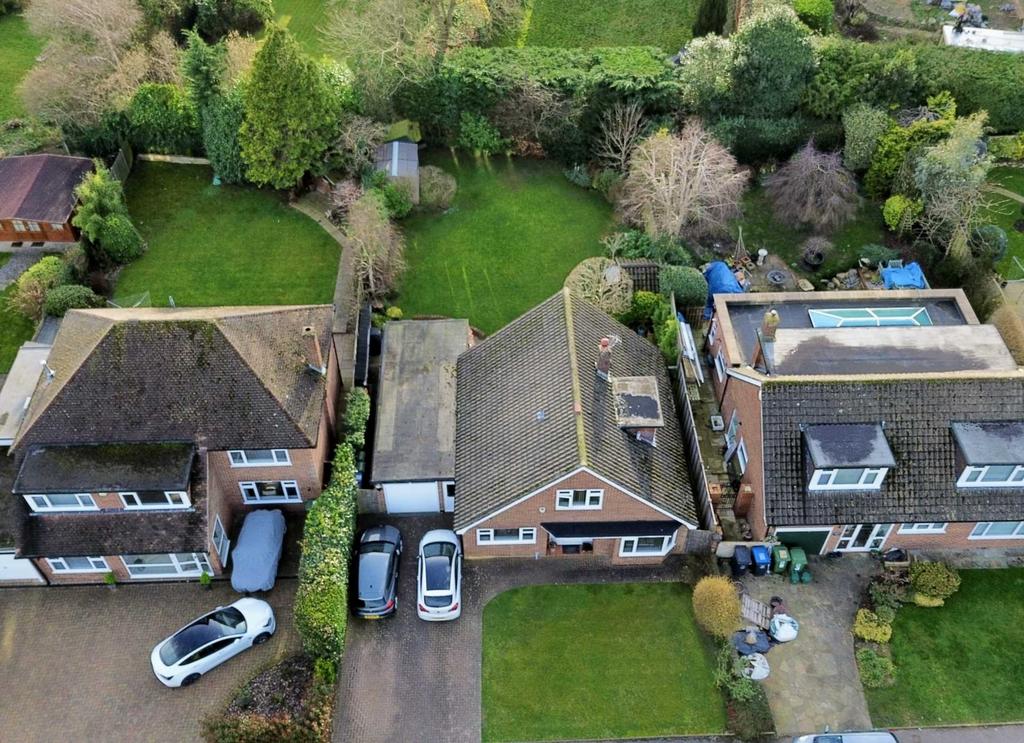 * EXCEPTIONALLY PRESENTED IN PREMIER ROAD * St Anthonys Avenue