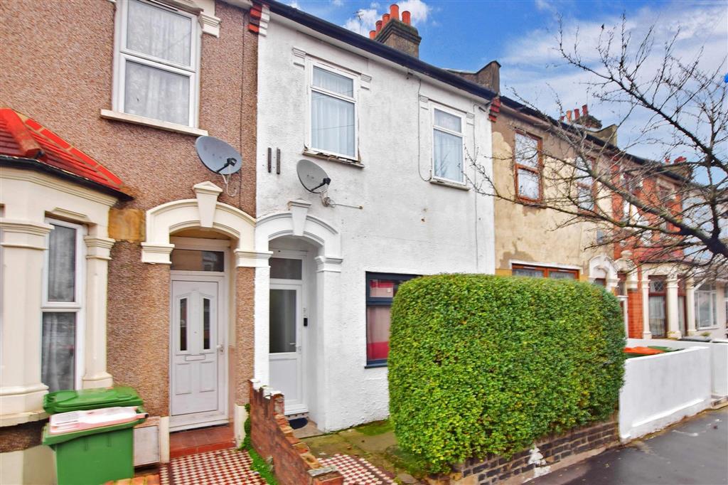 Kempton Road, East Ham 2 bed ground floor flat £280,000