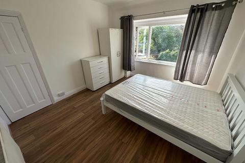 undefined, Room @ Court Way - Acton W3
