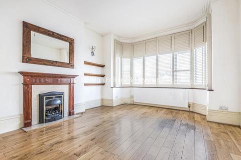 6 Arran Road, London, SE6 2NL