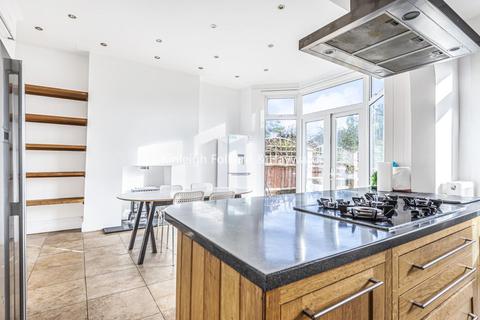 6 Arran Road, London, SE6 2NL