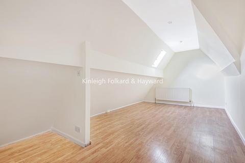 6 Arran Road, London, SE6 2NL