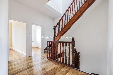 6 Arran Road, London, SE6 2NL