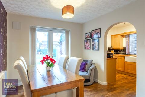 46 Hutton Avenue, Ashton-under-lyne, OL6 6QY
